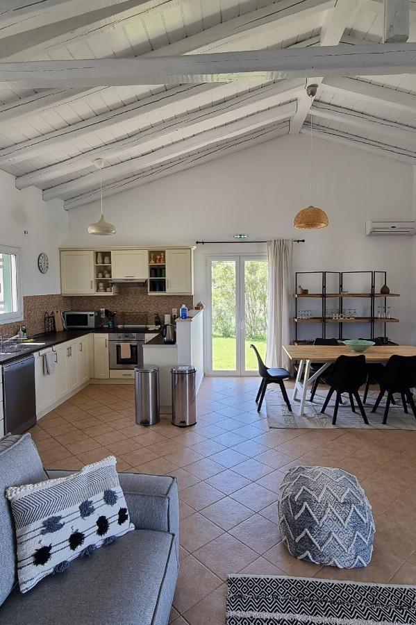 Villa Theia Kavvadades ภายนอก รูปภาพ